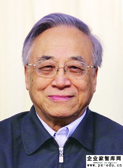 杨春贵:善于读书的关键是善于思考 杨春贵:善于读书的关键是善于思考