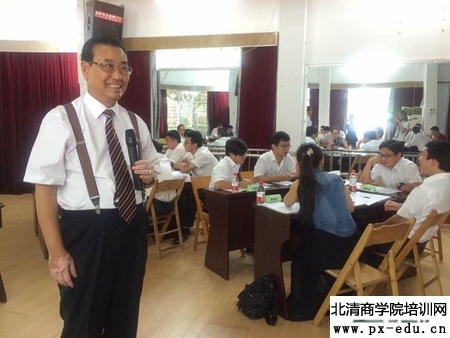 盖烈夫为天生桥水电总厂培训 盖烈夫为天生桥水电总厂培训