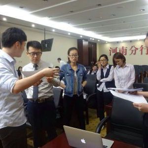 刘澈老师2016年5月6号郑州分行讲授《商务演讲与呈现》 刘澈老师2016年5月6号郑州分行讲授《商务演讲与呈现》