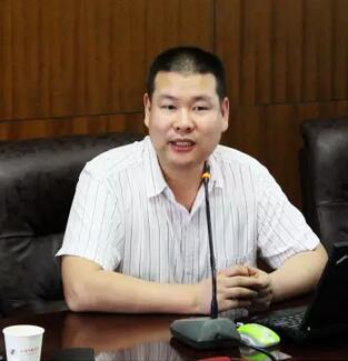杨玉洲
