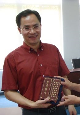 罗学明 罗学明