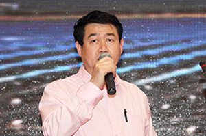 石大维 石大维