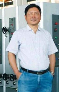 瞿建林 瞿建林
