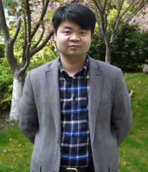 何志平 何志平