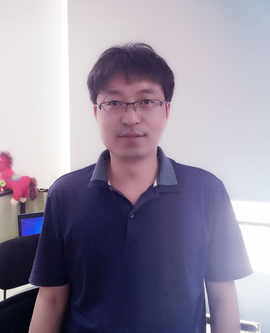 董 毅 董 毅