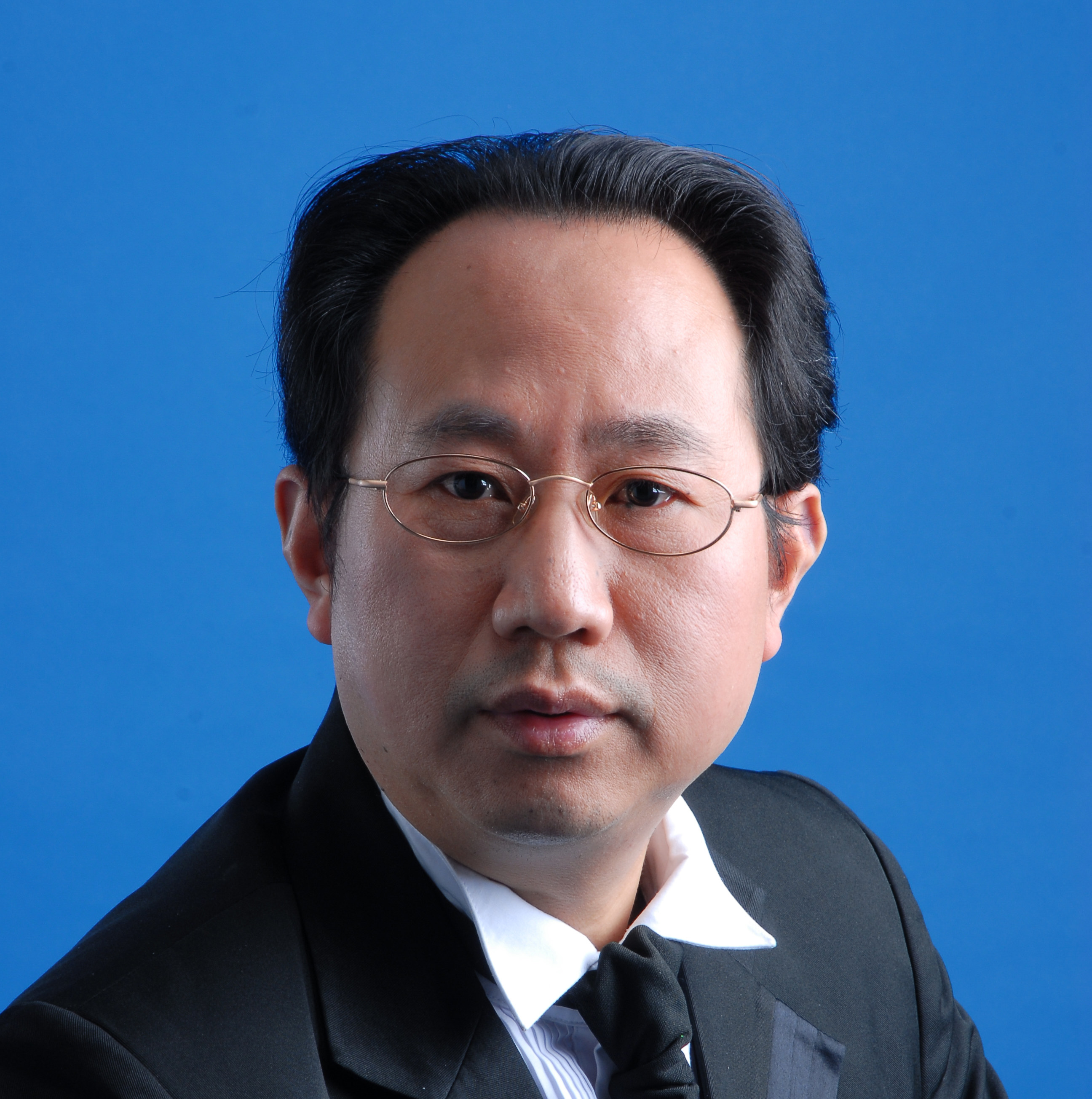 智发朝