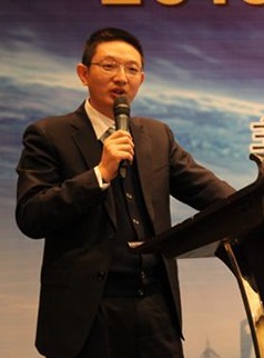 石建华 石建华