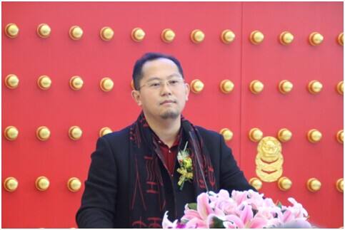 章健 章健