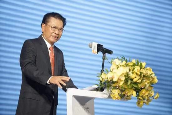 何享健