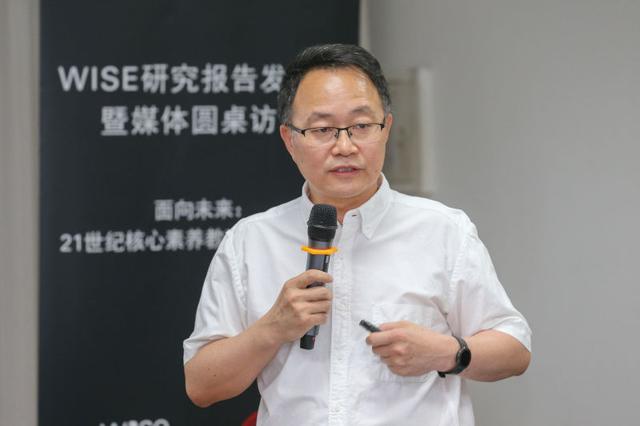 刘坚 刘坚