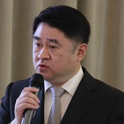 张焱