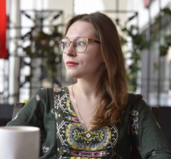 Yuliya Khrenova Yuliya Khrenova