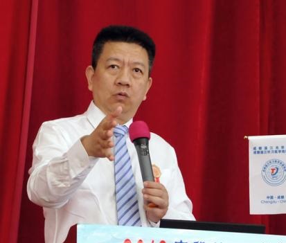 金泽明 金泽明