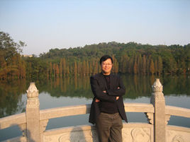 方晓义 方晓义